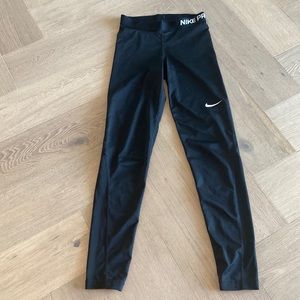 Nike Pro Women’s Size Small Leggings Good Condition
